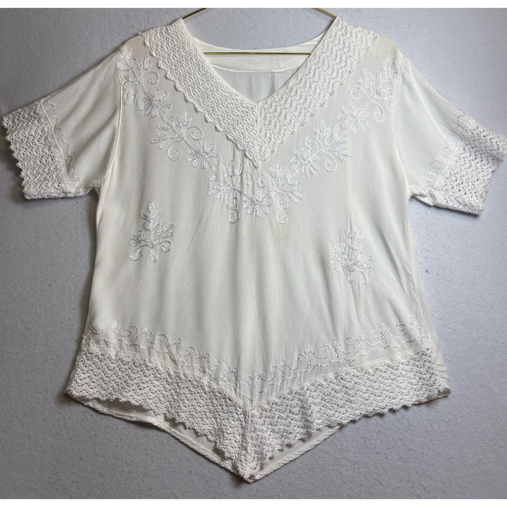 Boho Ivory White Embroidered Crochet Lace V-Neck Sharkbite Hem Blouse Top - Picture 2 of 7